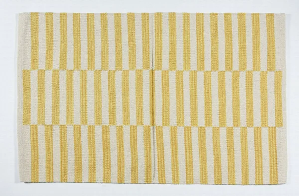 Yüksek çözünürlüklü modele ve renklere sahip orijinal el halıları ve halıları