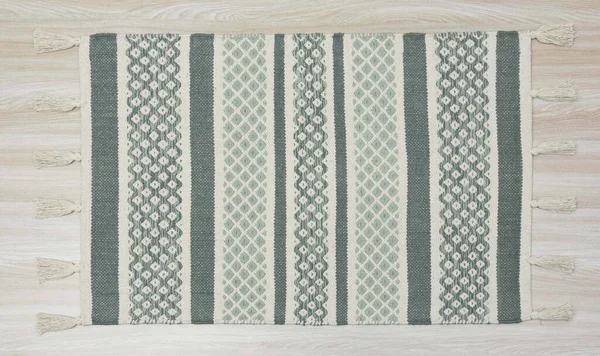 Yüksek çözünürlüklü modele ve renklere sahip orijinal el halıları ve halıları