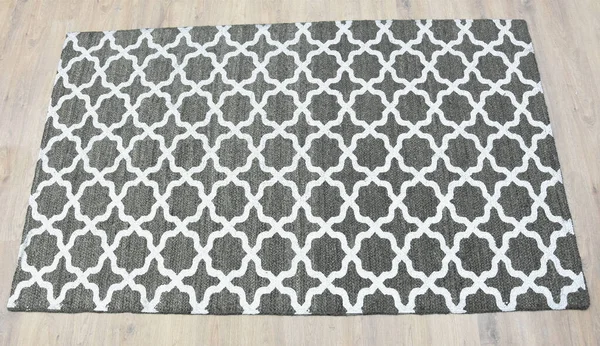 Yüksek çözünürlüklü modele ve renklere sahip orijinal el halıları ve halıları