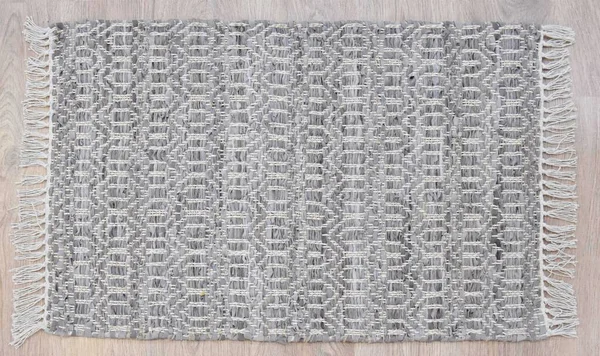 Yüksek çözünürlüklü modele ve renklere sahip orijinal el halıları ve halıları