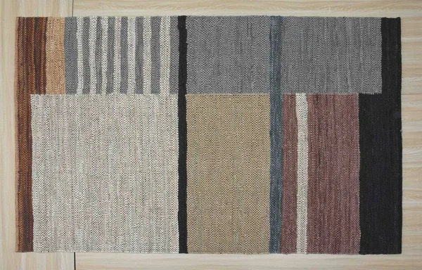 Yüksek çözünürlüklü modele ve renklere sahip orijinal el halıları ve halıları