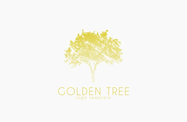 Tree logo. Golden tree. Nature logo design. Beautiful logo. Creative logo — Stok Vektör