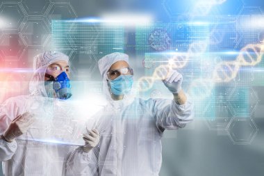 Hologram teknolojisi kullanan iki bilim adamı