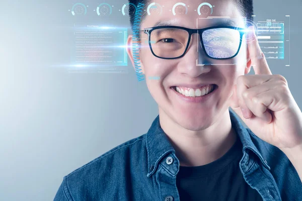 Smiling Asian Man Using Smart Glasses Holograms — Stock Photo, Image