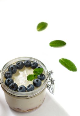 Yaban mersini ve nane ile Cheesecake