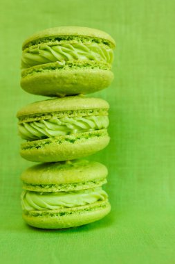 yeşil ve sarı macaroons  