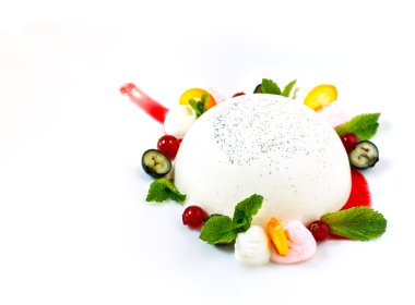 Panna cotta çilek ile