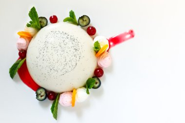 Panna cotta çilek ile
