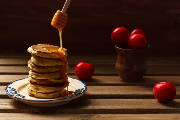 Bal ve Erik ile Pancakes
