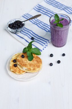 Waffle süzme peynir ve milkshakes