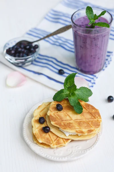 Waffle süzme peynir ve milkshakes