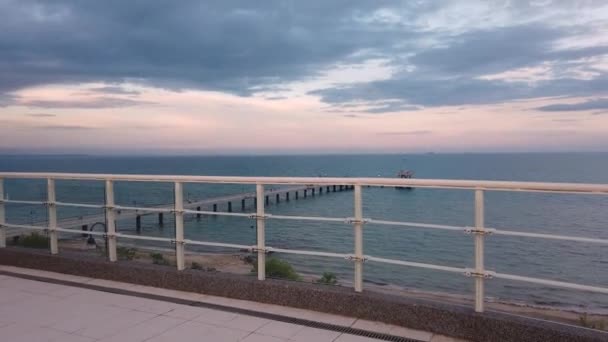 Blick Auf Den Meeresgarten Burgas Mit Sonnenuntergang Hintergrund — Stockvideo