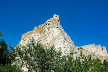 Slovakya 'daki şato kalıntıları Danube' de