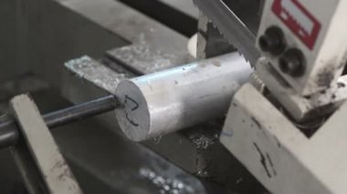 Alüminyum çubuk keser