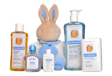 Bebek kozmetik beyaz izole. Bebek - Bebe Klorane için set doğal hipoalerjenik kozmetik