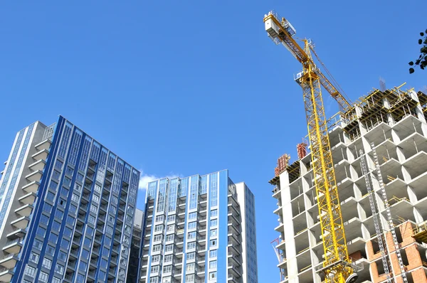 ダウンタウンの高層ビルの新規建設 — ストック写真