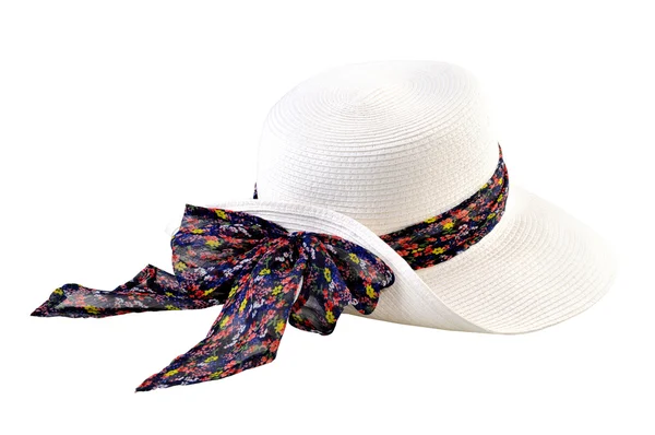 Bonito sombrero de paja con lazo grande (patrón floral) sobre fondo blanco — Foto de Stock
