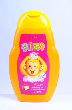 Bebek şampuanı (köpük banyosu için) Avon Kids karpuz ve kivi aromasıyla