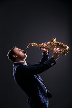 müzisyen caz saksafon çalış.