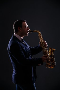 müzisyen caz saksafon çalış.