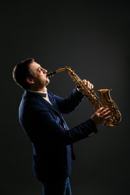 müzisyen caz saksafon çalış.