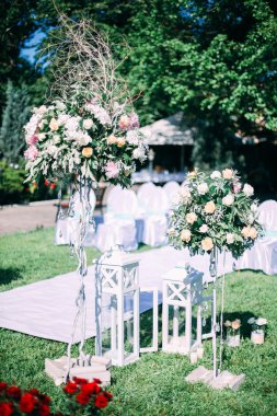 Güzel gün düğün tuzak kurdu. Açık.