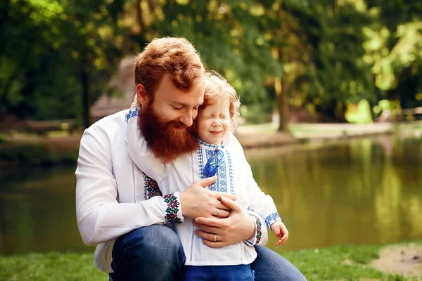 Ukrainian father and a son having fun — Φωτογραφία Αρχείου