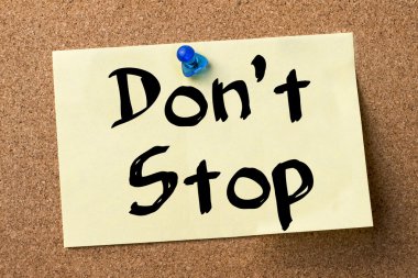 Durma - yapışkanlı etiket bulletin board tutturulmuş