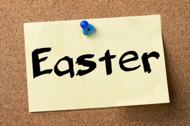 Paskalya - yapışkanlı etiket bulletin board tutturulmuş