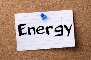Enerji - kalçası not kağıdı bulletin board tutturulmuş.