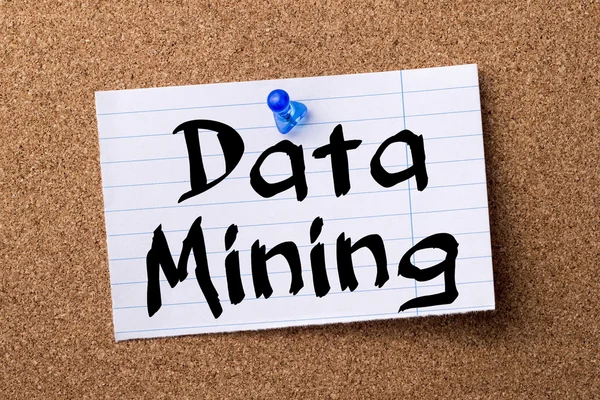 Data Mining - zerrissenes Notizpapier an Pinnwand geheftet — Stockfoto