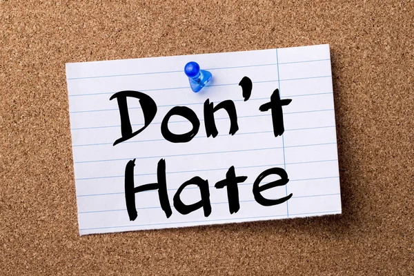 Nefret etmiyorum - kalçası not kağıdı bulletin board tutturulmuş
