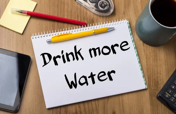 Pić więcej wody - Uwaga Pad z tekstem — Zdjęcie stockowe
