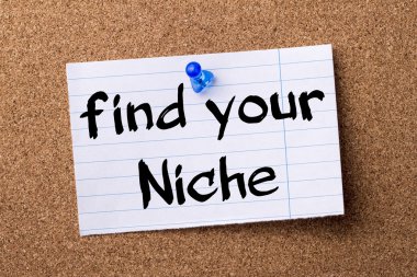 Niş - kağıt bulletin board tutturulmuş kalçası Not bul