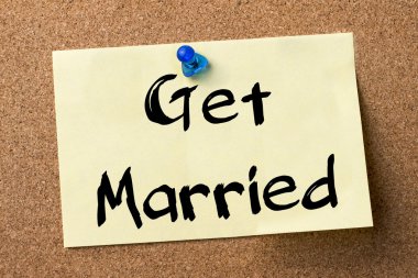 Get evli - yapışkanlı etiket bulletin board tutturulmuş