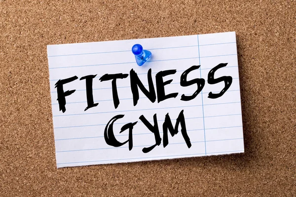Fitness Gym - teared Obs papper fäst på anslagstavla — Stockfoto