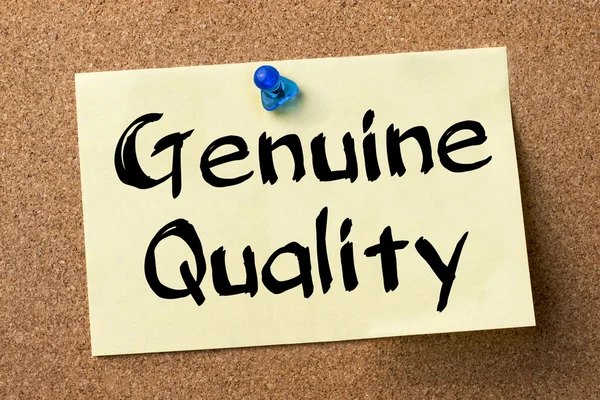 Genuine Quality - etichetta adesiva apposta sulla bacheca — Foto Stock