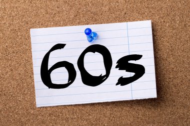 60'lı - kalçası not kağıdı bulletin board tutturulmuş