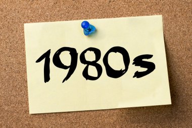 1980'lerde - yapışkanlı etiket Bulletin board tutturulmuş