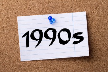 1990'larda - kalçası not kağıdı bulletin board tutturulmuş