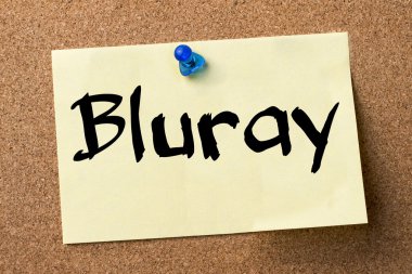 BluRay - yapışkanlı etiket bulletin board tutturulmuş.