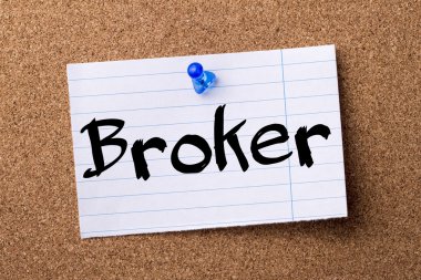 Aracı Kurum Hizmetleri - kalçası not kağıdı bulletin board tutturulmuş.