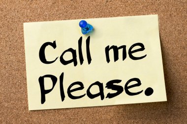 Lütfen ara beni. -Yapışkanlı etiket tutturulmuş bulletin board