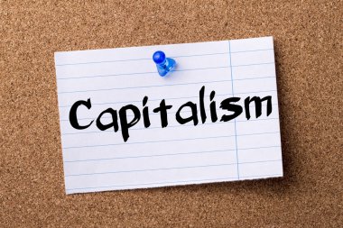 Kapitalizm - kalçası not kağıdı bulletin board tutturulmuş.