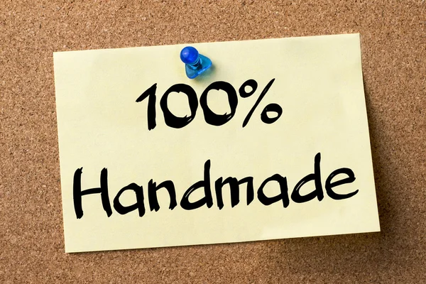 100% Handmade - adhesive label pinned on bulletin board — Stock Photo, Image