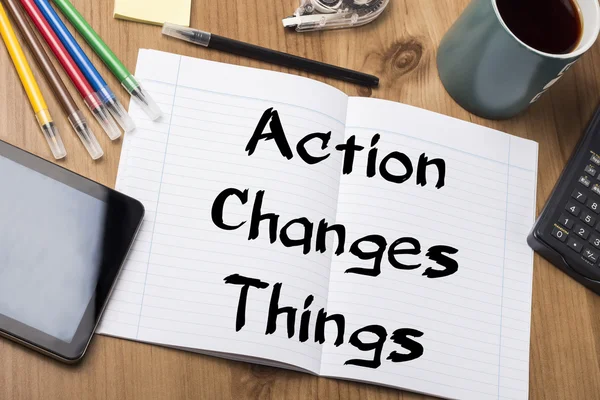 Ação muda as coisas ACT - Almofada de notas com texto — Fotografia de Stock