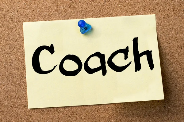 Coach - etiket vastgemaakt op prikbord — Stockfoto
