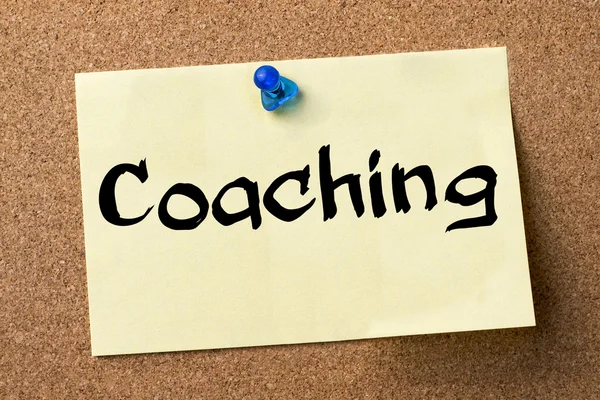 Coaching - etichetta adesiva apposta sulla bacheca — Foto Stock