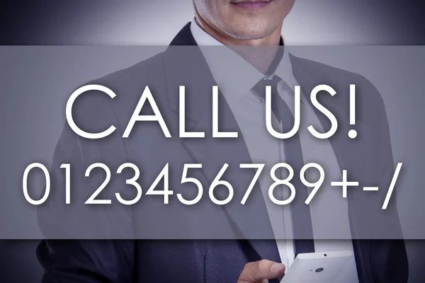 Chama-nos! - Jovem empresário com texto - conceito de negócio — Fotografia de Stock