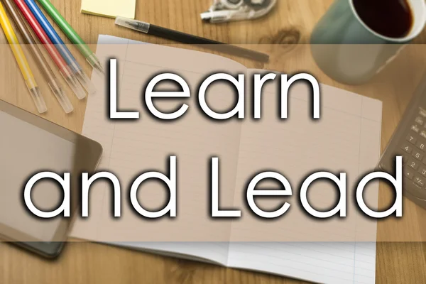Learn and Lead - Geschäftskonzept mit Text — Stockfoto